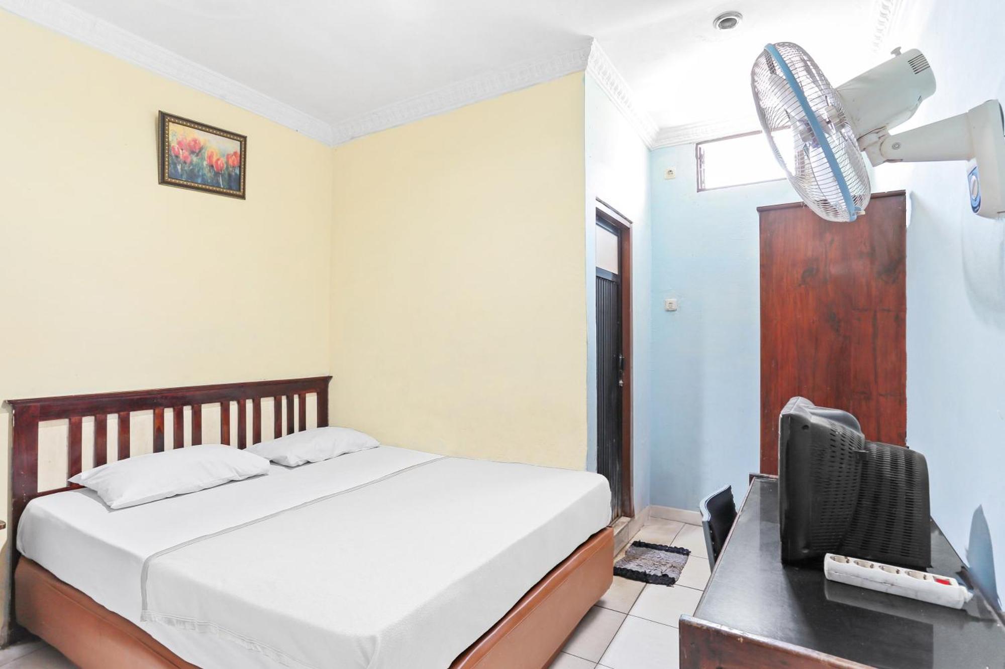 Oyo 93046 Hotel Fortuna Parepare Eksteriør bilde