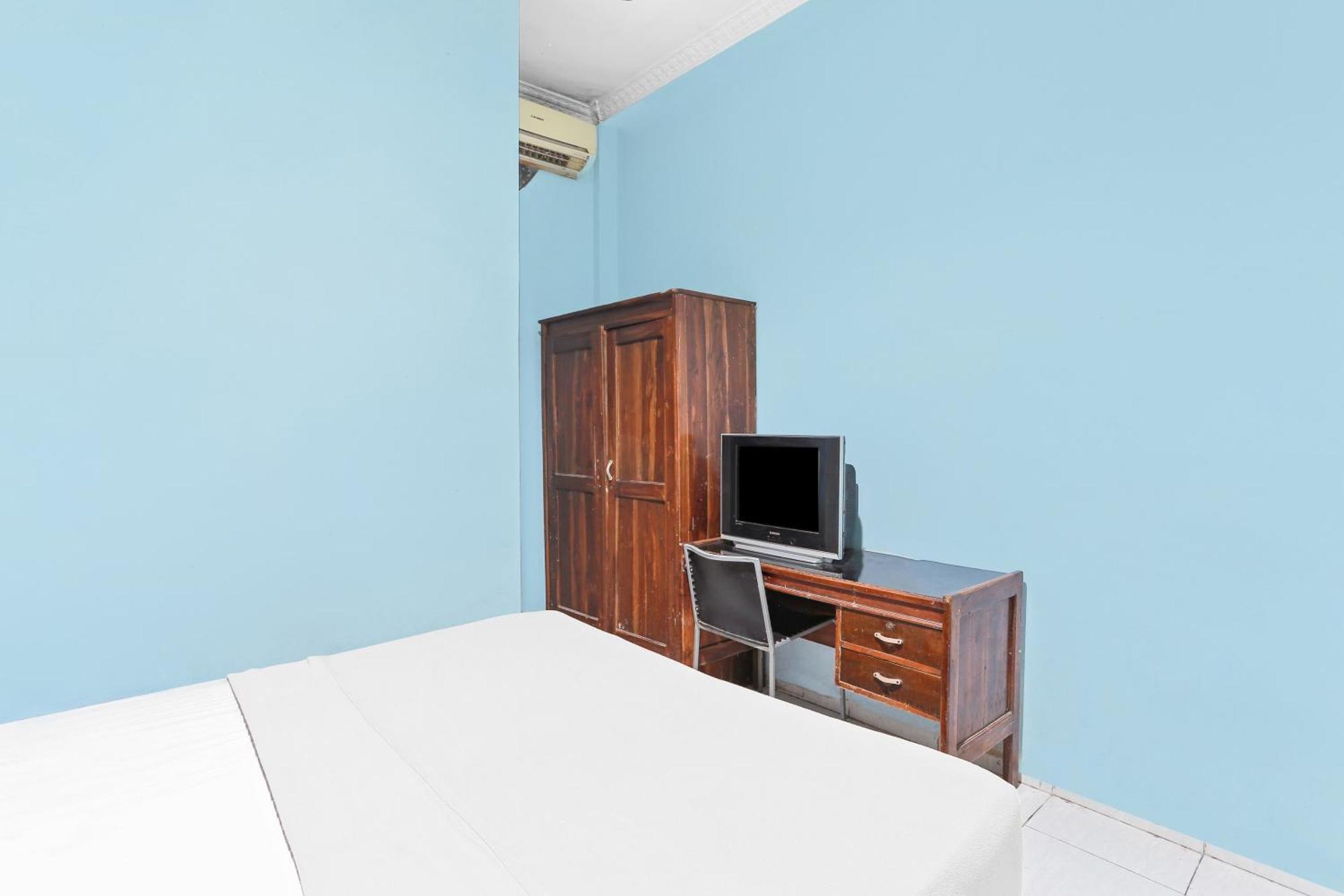 Oyo 93046 Hotel Fortuna Parepare Eksteriør bilde
